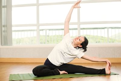 Woman at Mind/Body Alignment session at Honor’s Haven Retreat