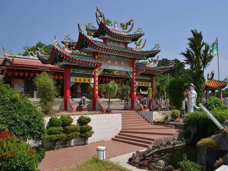 Overview of Wan Loong Temple near Lexis Hibiscus PD