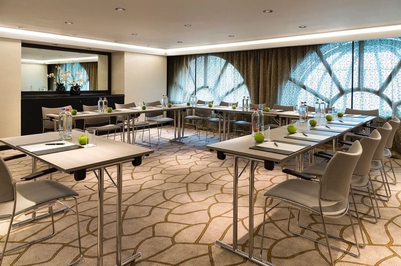 Salle de réunion à l’Hotel Barsey by Warwick