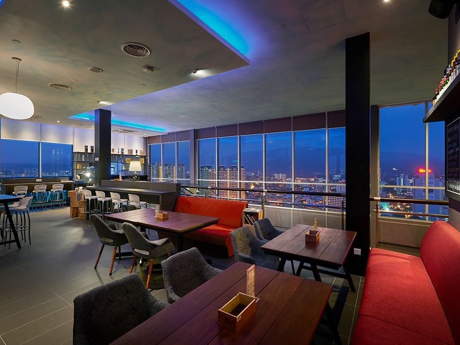 DSRT Sky Room dining & lounge area at St. Giles Wembley Hotel