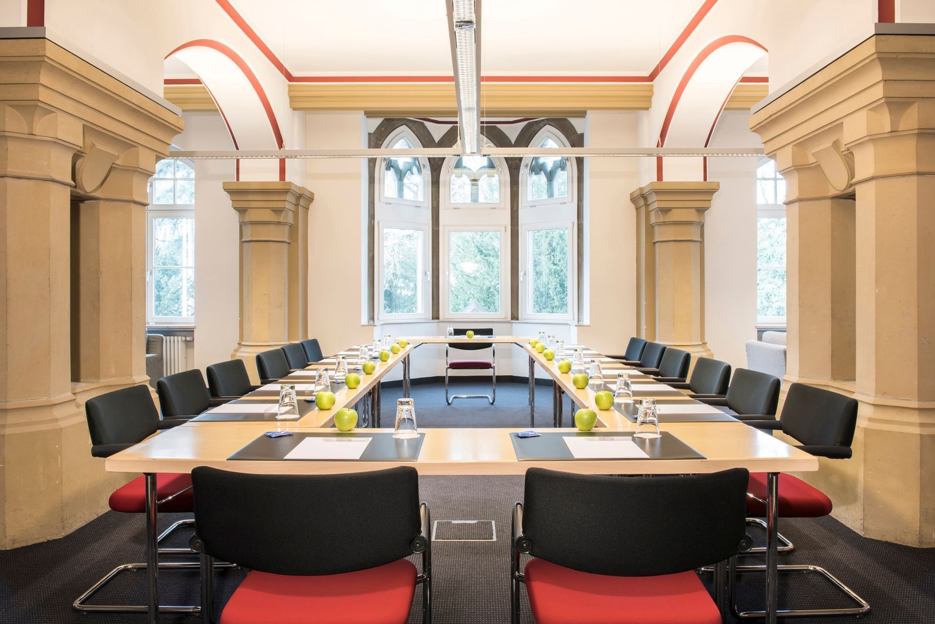 Veranstaltungen im Meeting Raum Bibliothek im Hotel Collegium Leoninum, Bonn