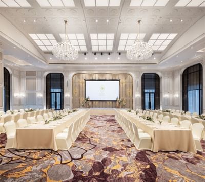 Conference-style table set-up in Siam Hall at Eastin Grand Hotel Phayathai