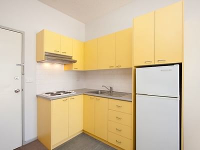 UniLodge 570 Swanston_Two bedroom apartment small - kitchen
