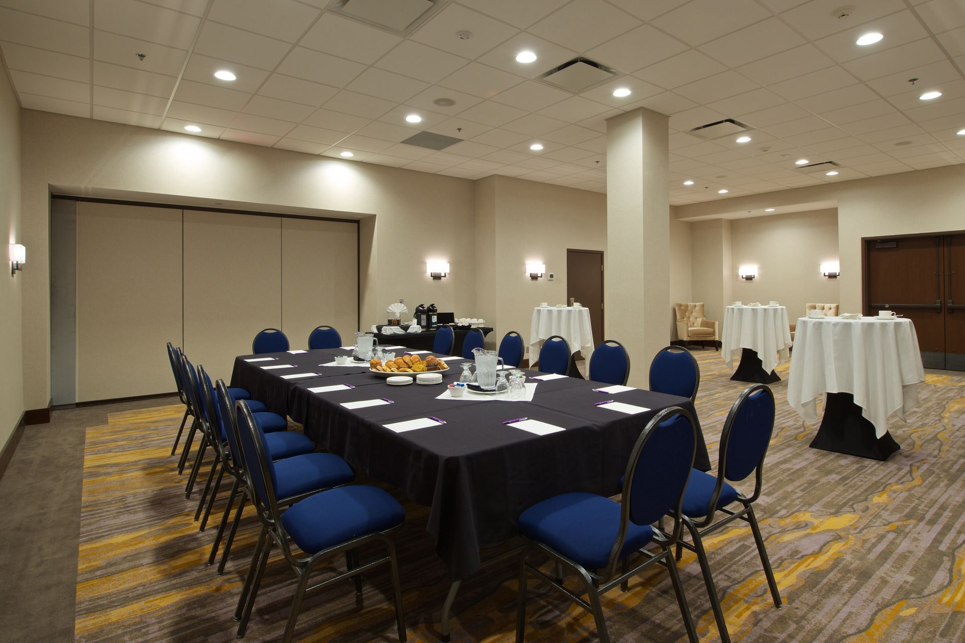Coast Tsawwassen Inn - Boundary Bay & Centennial Rooms(1)