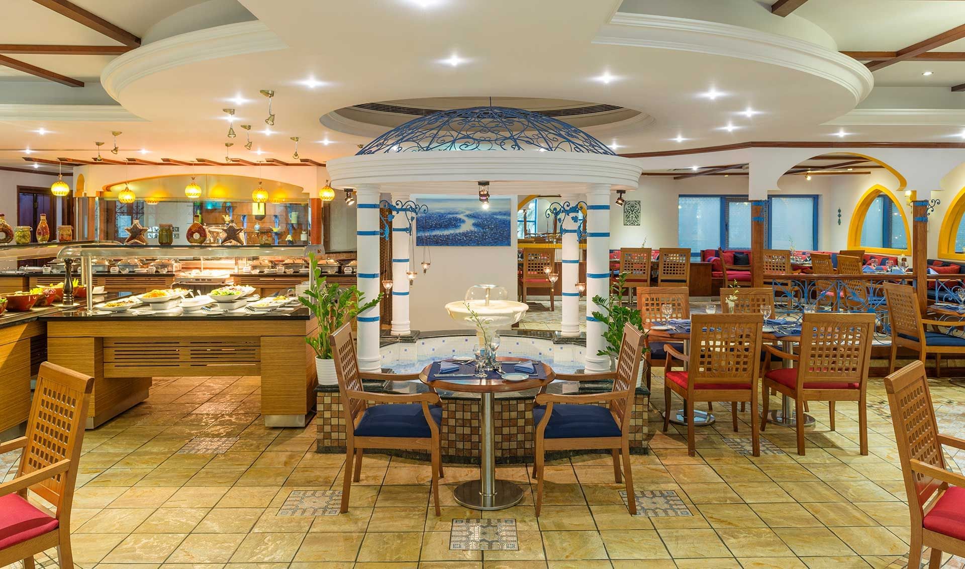 Al Nafoora All Day Dining Restaurant at Coral Dubai Deira Hotel