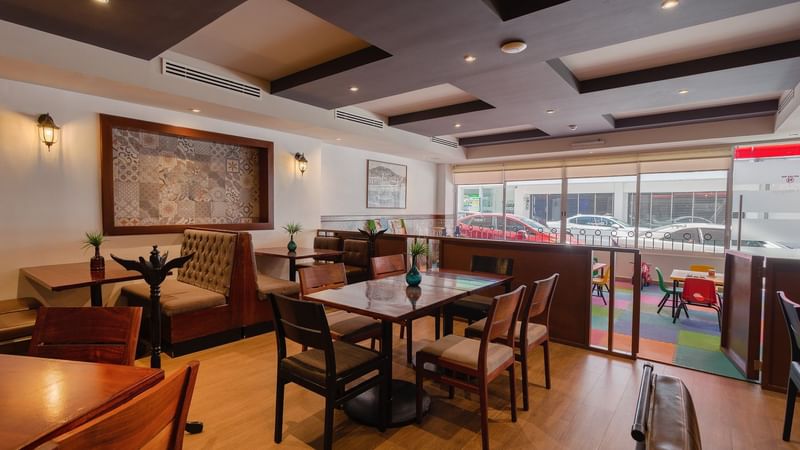 Dining area in Restaurant Papagayo at Gamma Hotels