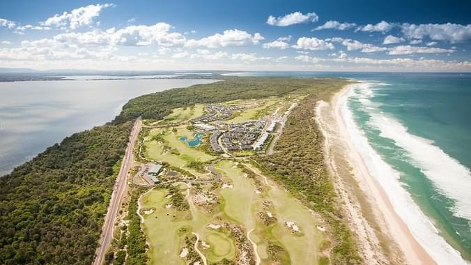 Ocean view at Pullman magenta shores