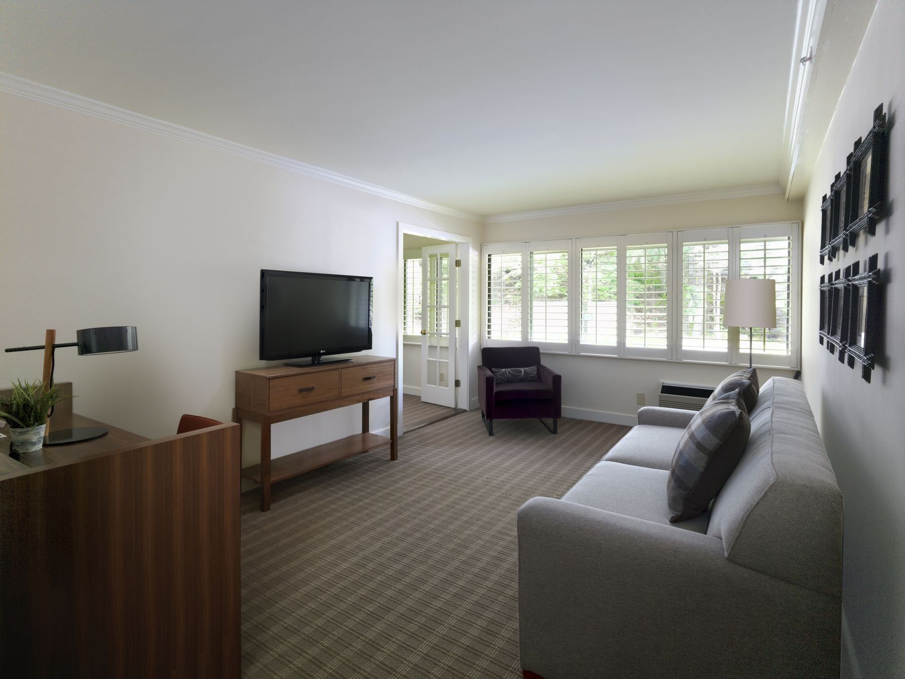 Living area in the West Branch Suite at Topnotch Stowe Resort