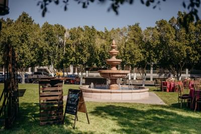 Fountain & dining tables in the Garden at Araiza Hotel Calafia