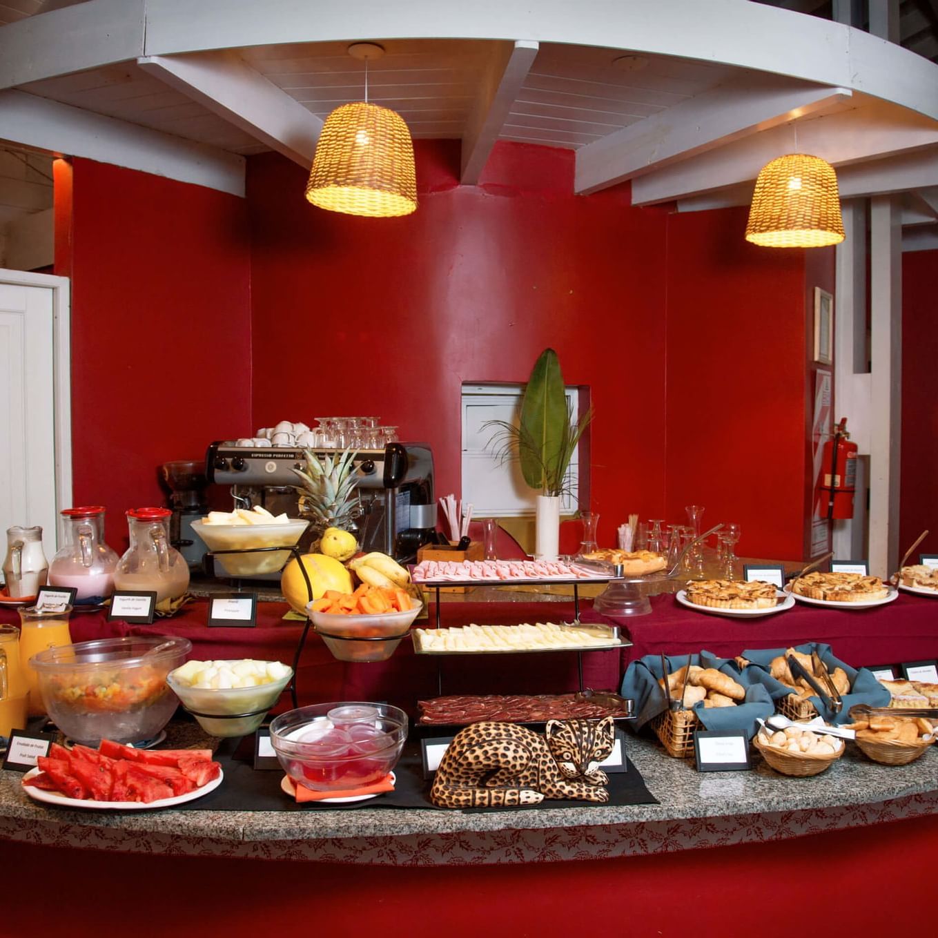 A buffet arrangement at La Cantera Lodge de Selva by DON