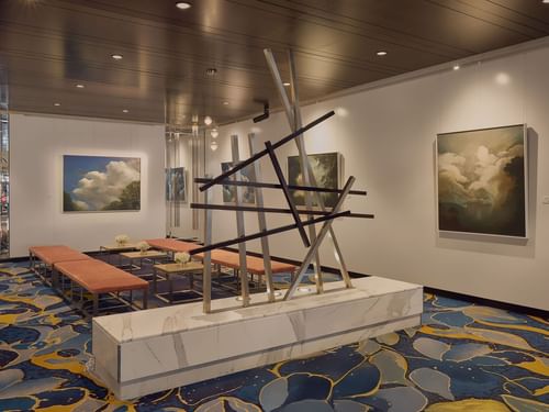 Exterior & Lobby