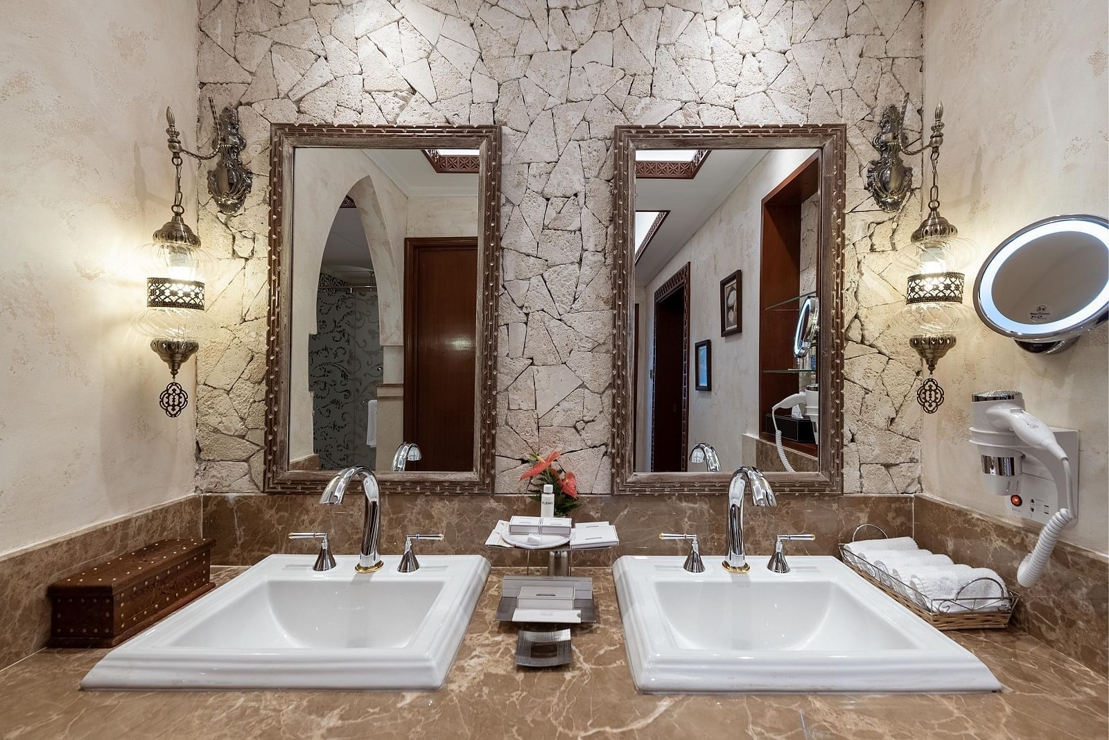 Chale Presidential Suite Bathroom