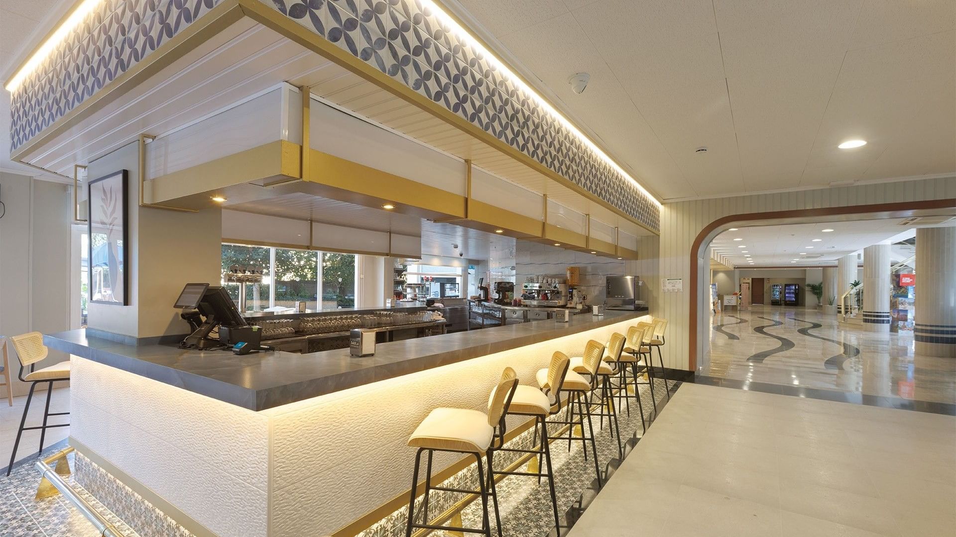 Lobby Bar at Ponient Marinada