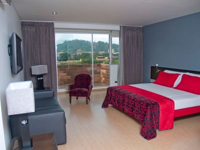 habitacion en laureles medellin con balcon