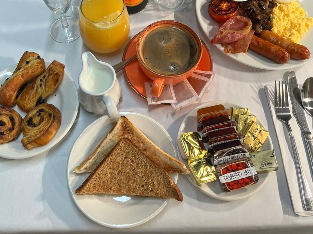 St Giles London Hotel Breakfast Food & Drink