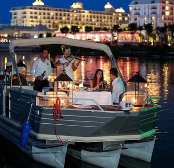 Boat À La Carte Restaurant – Titanic Deluxe Golf Belek’te Nehir Üzerinde Akşam Yemeği Keyfi