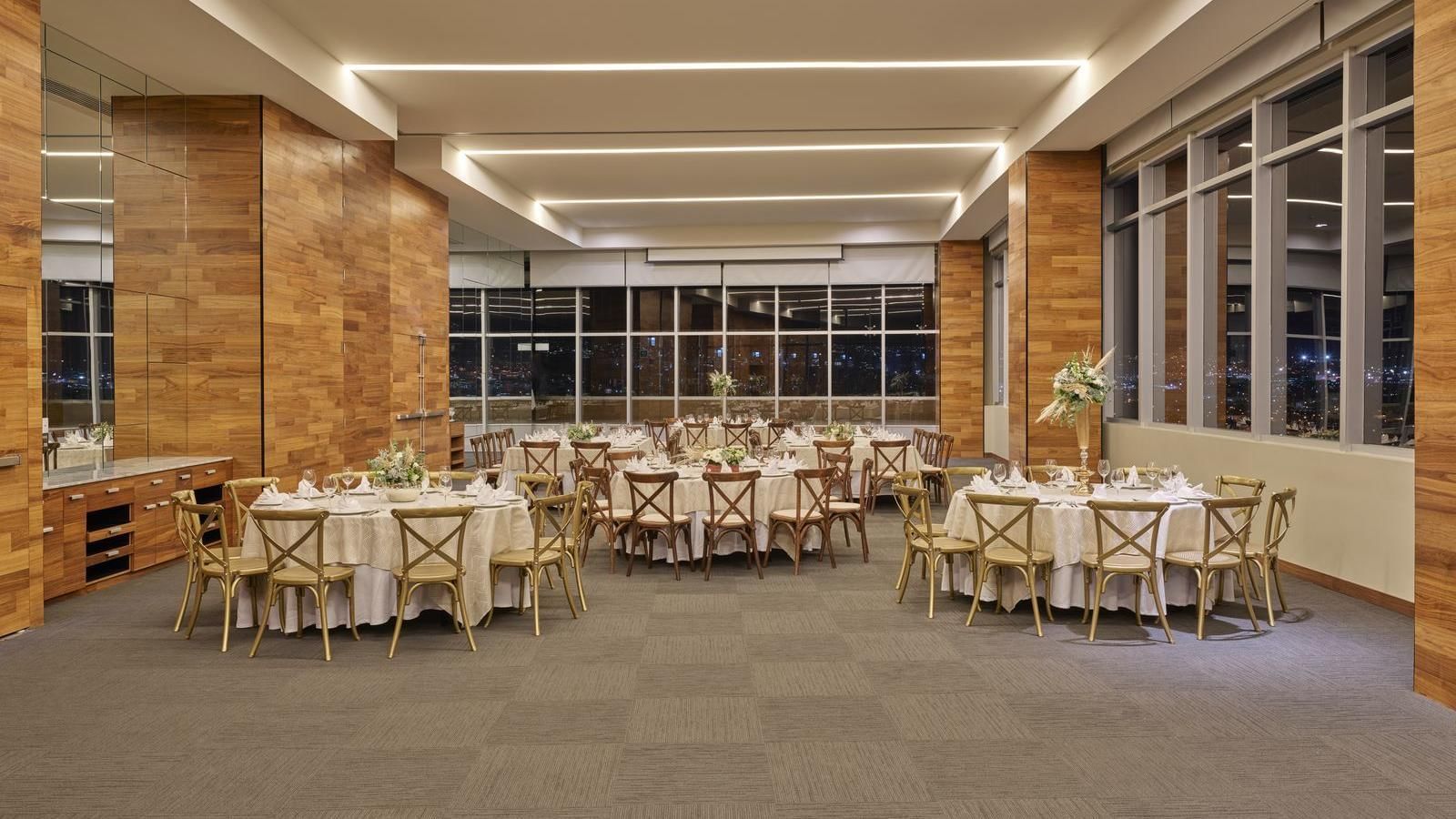 Banquet room set-up for wedding at FA San Luis Potosí