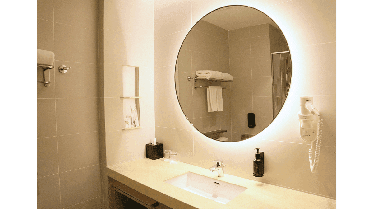 Bed & TV in Deluxe Park King Room at Sunway Hotel Pyramid