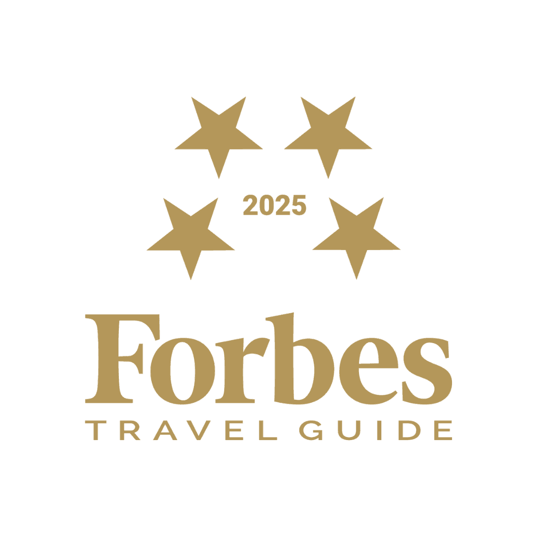 Paradox Hotel Vancouver received The Forbes Travel Guide 2024 Award