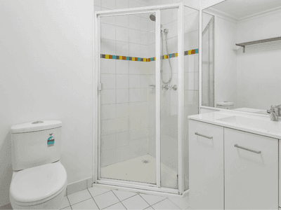 339 Swanston - Bathroom