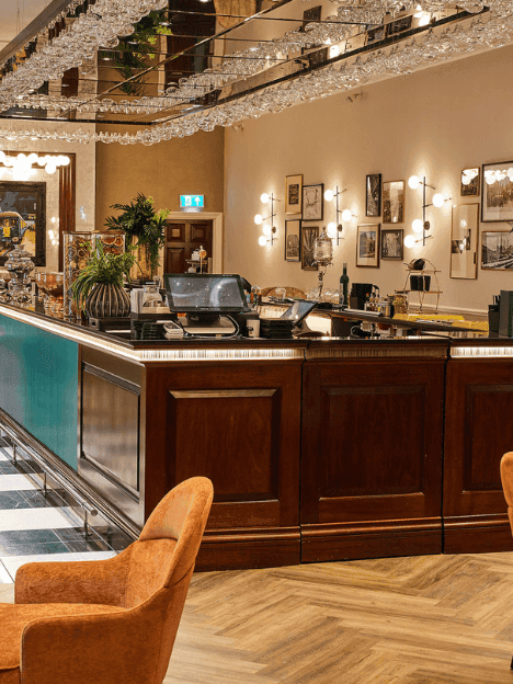 Bar counter & lounge in Reunion Bar at The Clermont Victoria