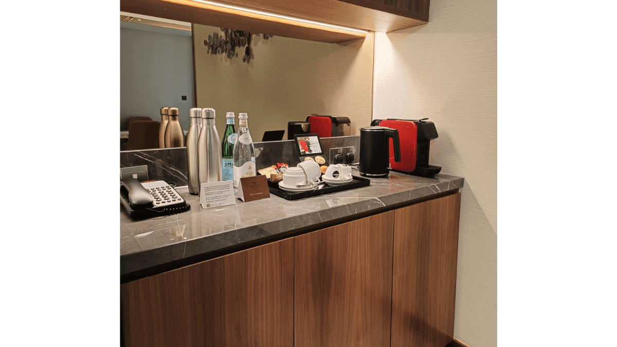 2 couples dining in Sunway Grand Suite at Sunway Resort