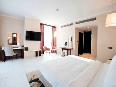 Deluxe King Room at Asma Hotel