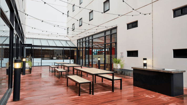 UniLodge Carlton - Outdoor Courtyard