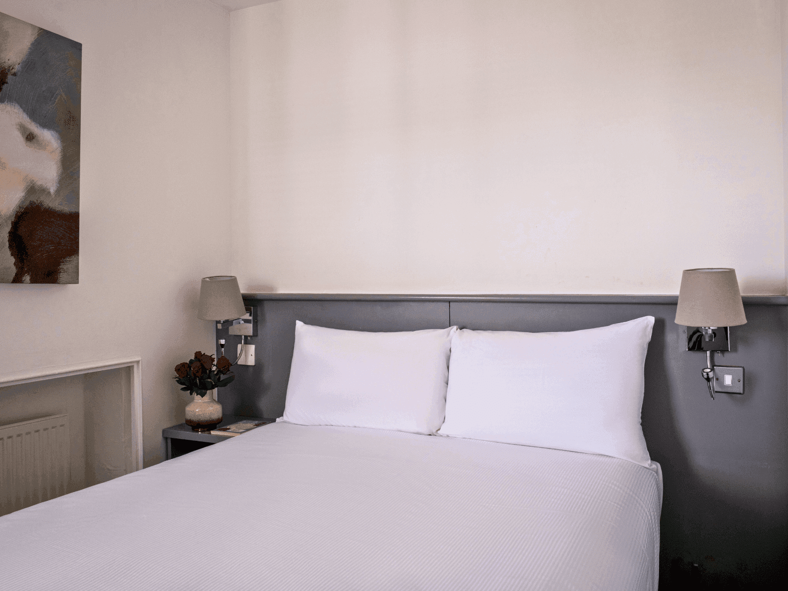 View of Bedroom - City Room St Giles London Hotel