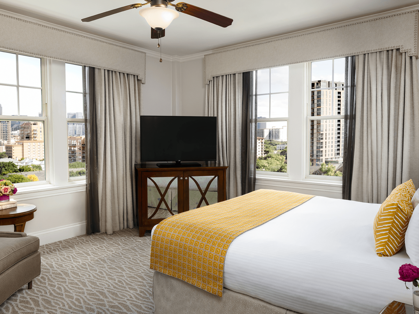 Deluxe Suite with furniture at Warwick Melrose Dallas