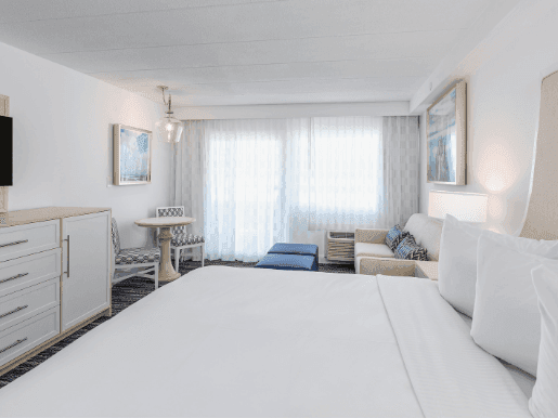Interior view of Signature King Studio at ICONA Windrift