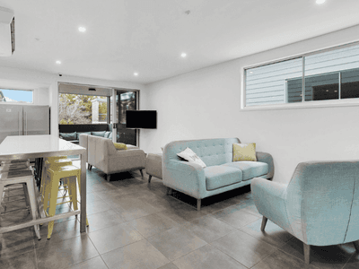 Hive Munro St - Living