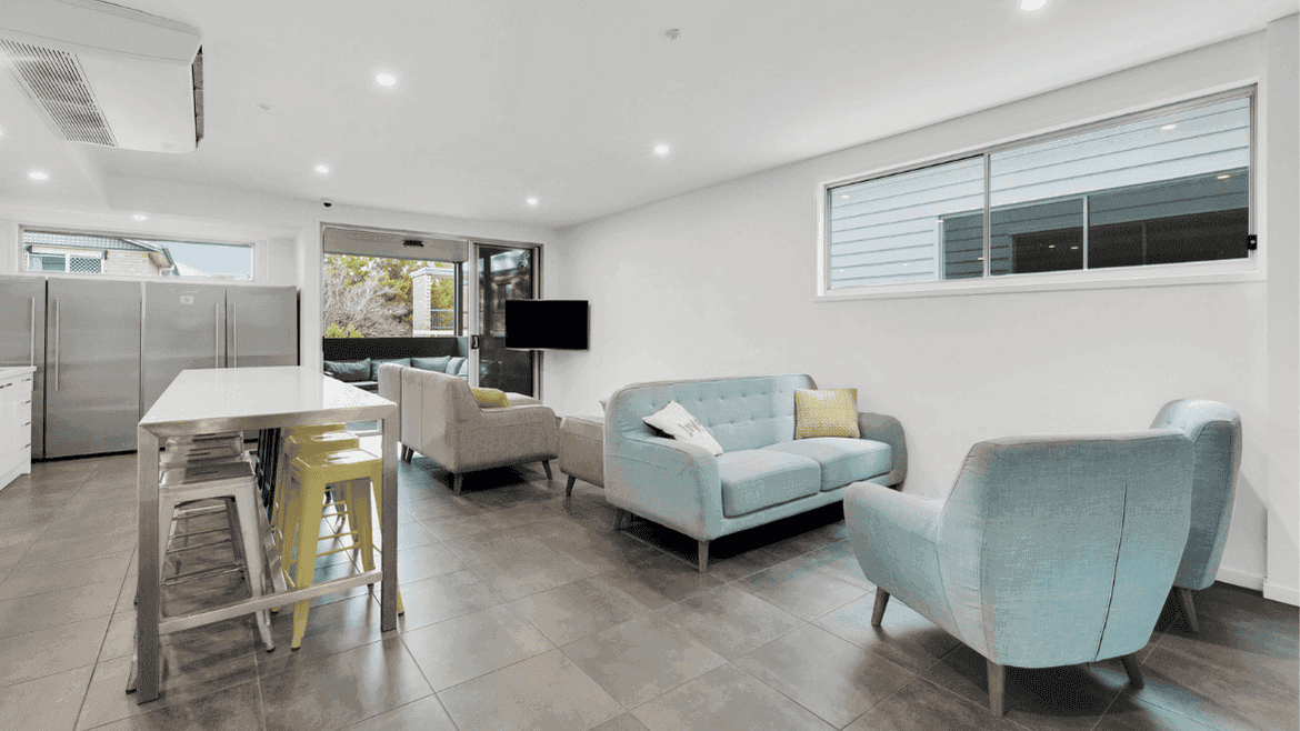 Hive Munro St - Living