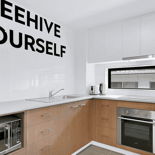 Hive - 109 Sir fred Full kitchen