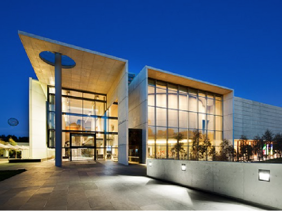 National Gallery of Australia, Nesuto Canberra Apartment Hotel