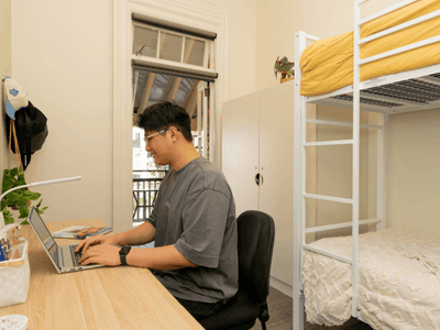UniLodge Herston Double Bunk Room - Study Desk