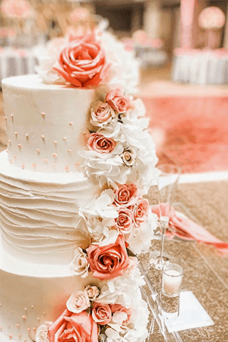 New River Cafe & Bakery wedding cake