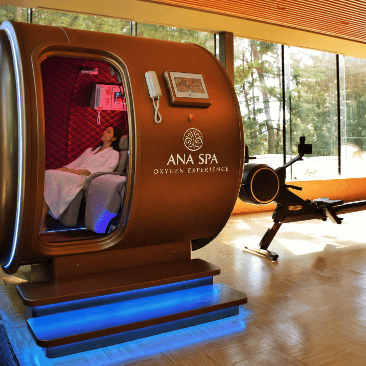 Cameră hiperbarică pentru terapia cu oxigen, o nouă facilitate în cadrul Ana Spa Crowne Plaza Bucharest.