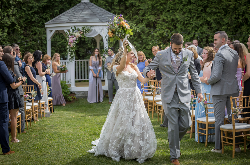 A wedding ceremony held outdoors at The Exeter Inn