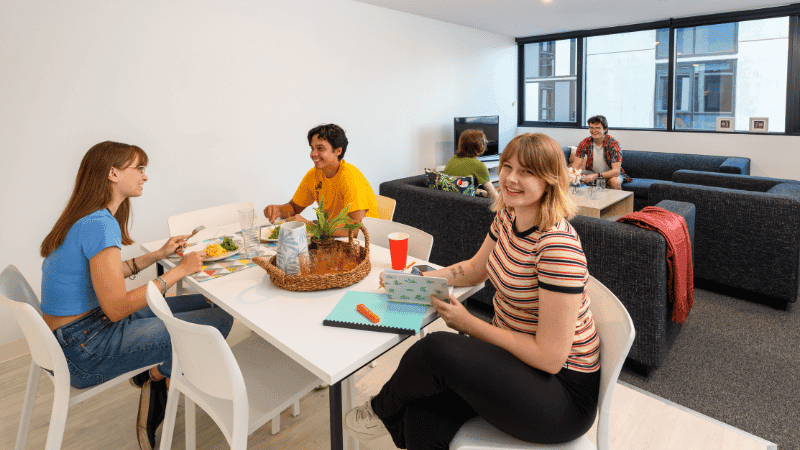 UniLodge South Bank 6 Bedroom Multi Share Apartment