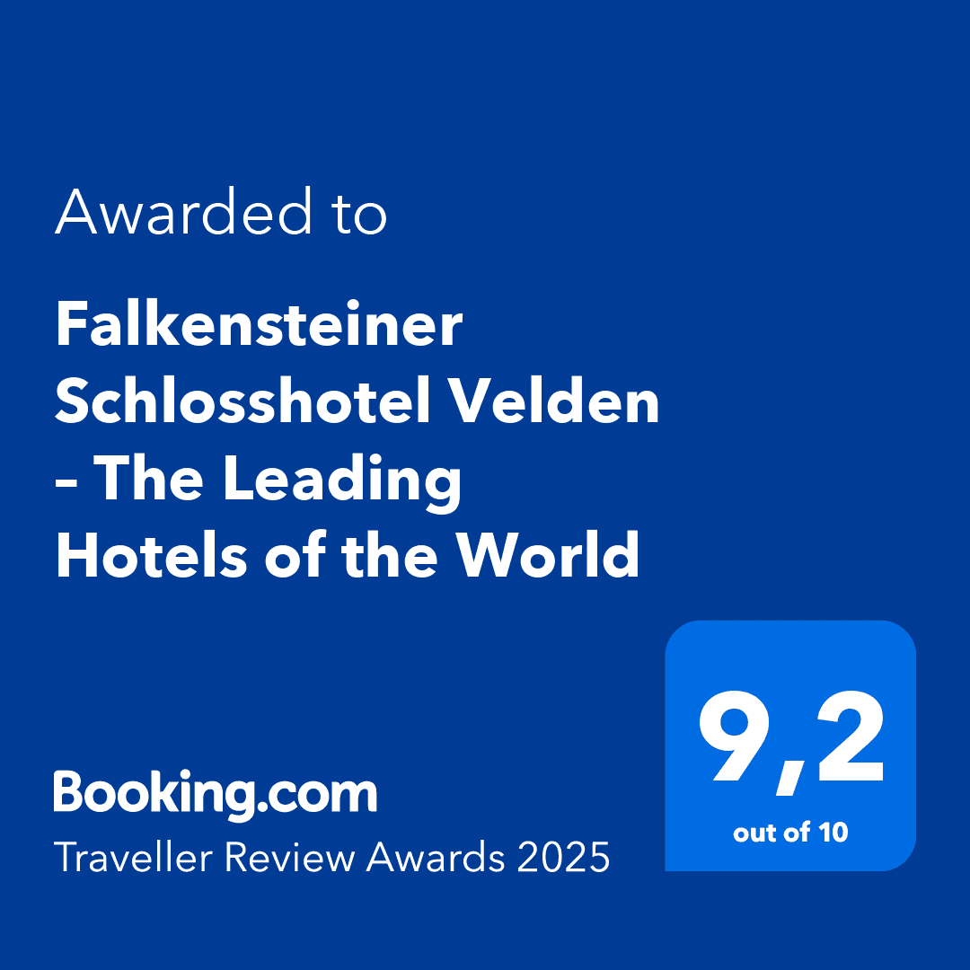 Blue award badge for Falkensteiner Schlosshotel Velden as one of the leading hotels by Booking.com.
