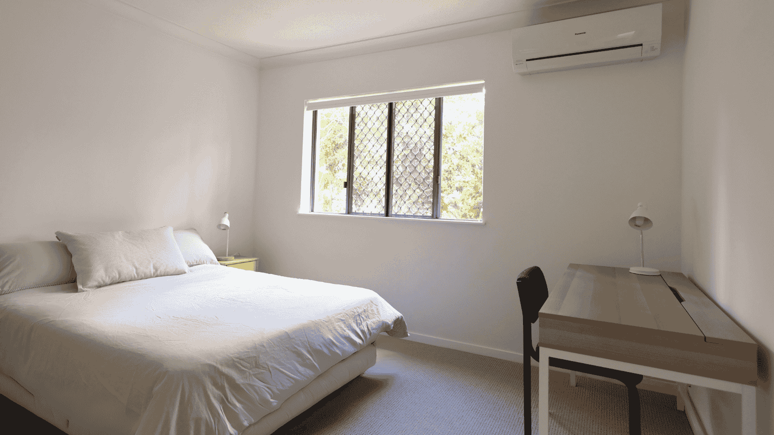 Student Living Manors Bedroom