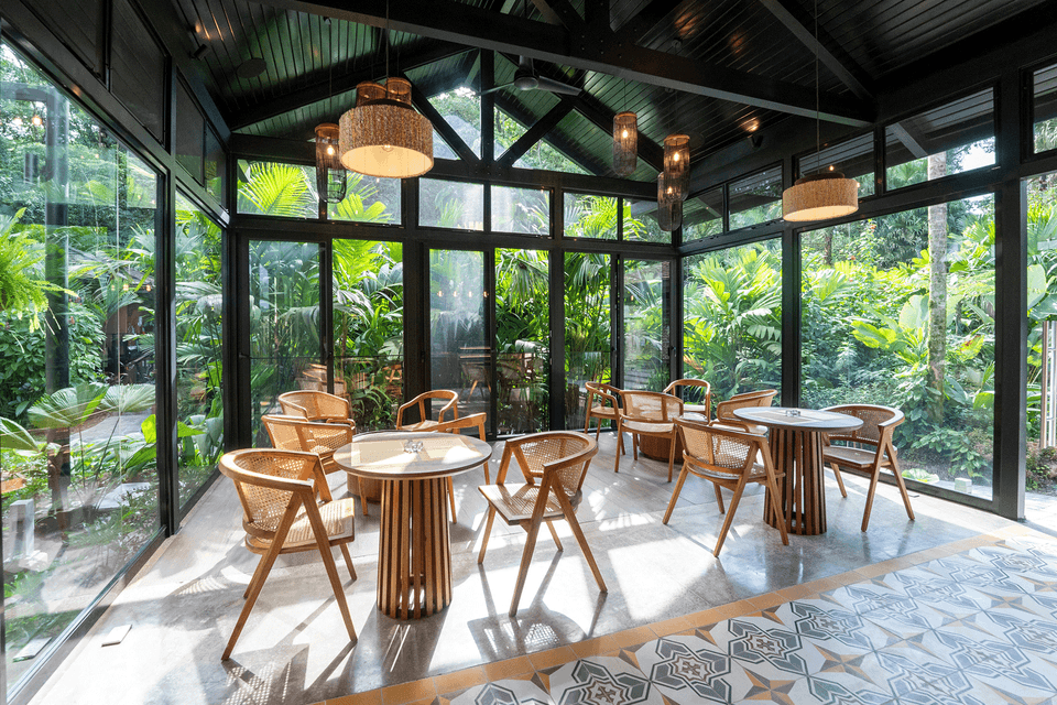 Dining area with an outside view in a restaurant at Hideaway Rio Celeste