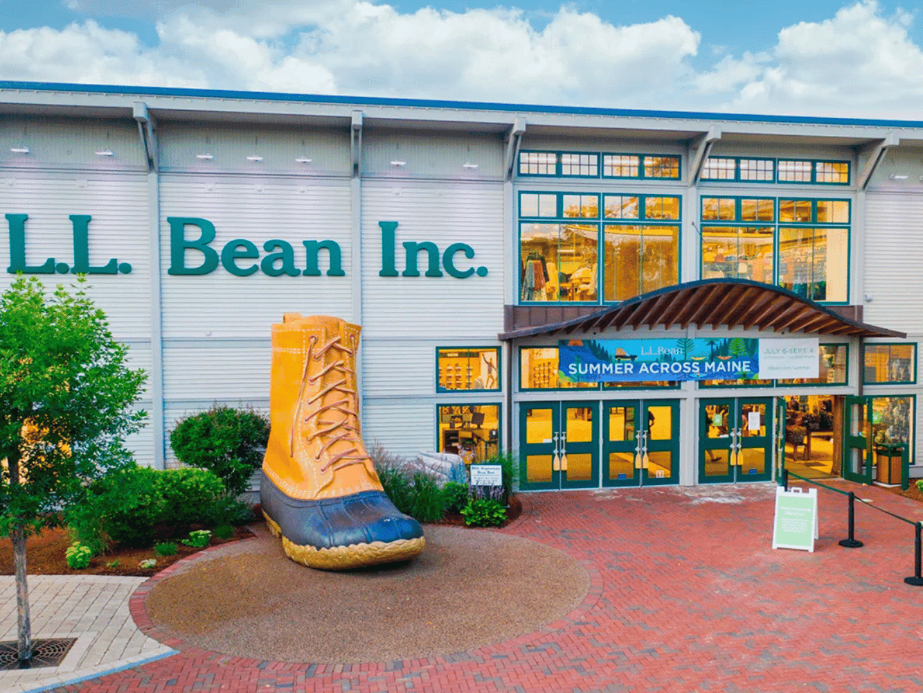 Exterior of L.L.Bean Clothing store entrance near Ogunquit Collection
