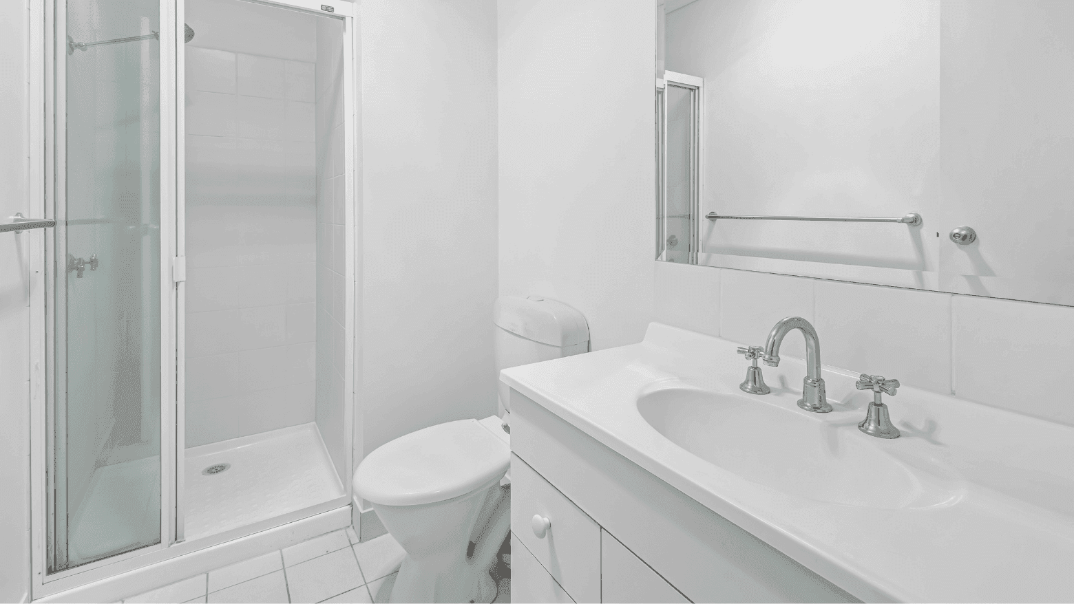 Student Living on A’Beckett - Apartment bathroom