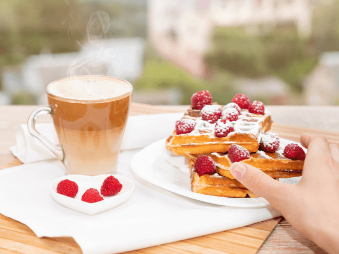 WAFFLE & HOT DRINK