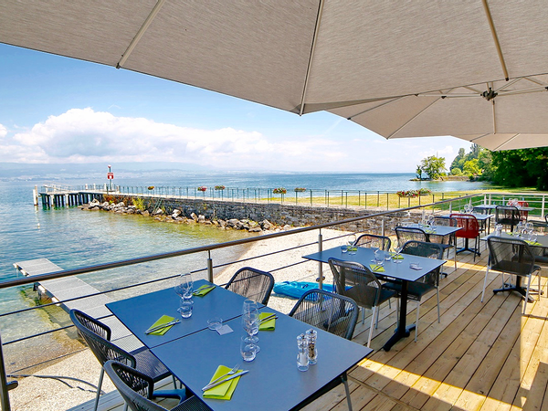 Terrasse extérieure Restaurant Le Jolla lac leman margencel