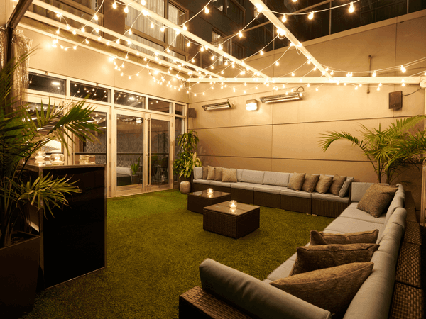 Lounge terrasse on night time