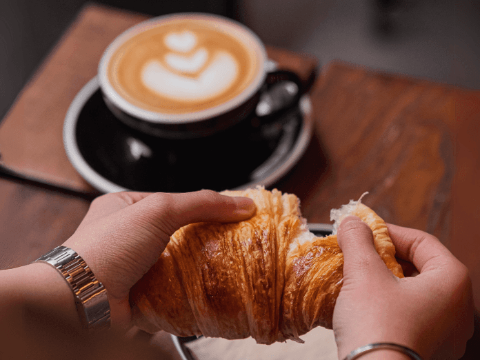 COFFEE & CROISSANT