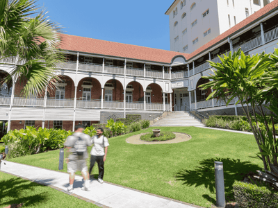 UniLodge Herston Courtyard